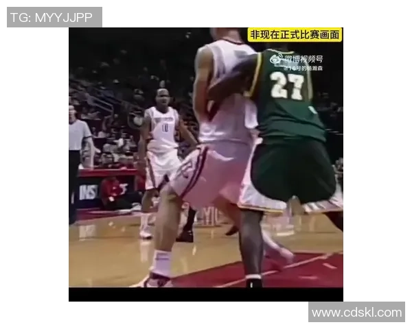 詹姆斯幽默调侃姚明的趣事大揭秘，篮球场上的搞笑瞬间回顾