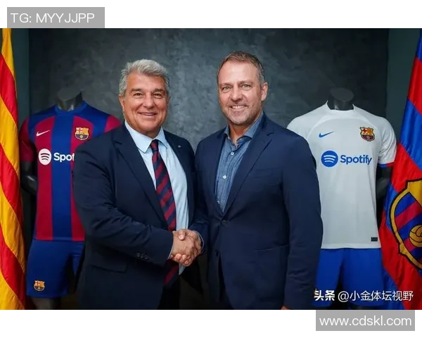 中超热刺与巴萨激战成平局争议判罚引发全场热议