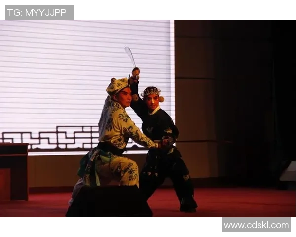 姚明倾情演绎京剧魅力，传统艺术与现代体育的完美融合之旅