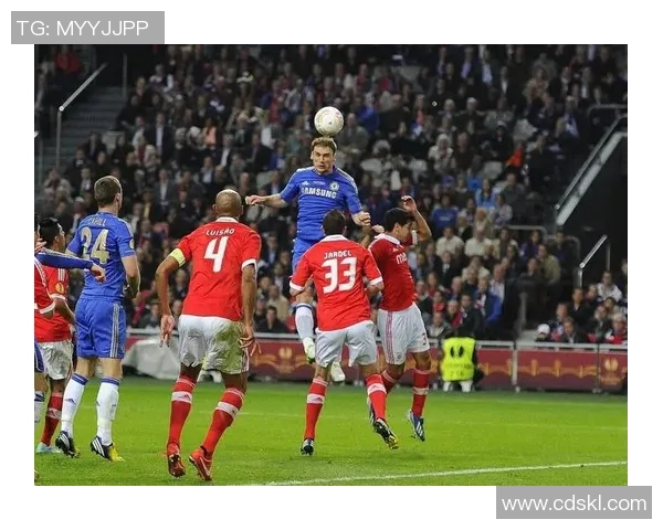 欧联杯精彩对决拜仁绝杀切尔西全场沸腾瞬间回顾