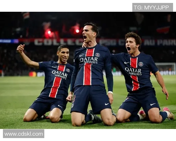 欧联杯激战巴黎圣日耳曼强势击败曼联晋级点球大战精彩瞬间回顾