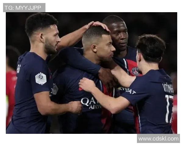 英超激战那不勒斯逆转巴黎圣日耳曼绝杀瞬间震撼全场引发转会热议