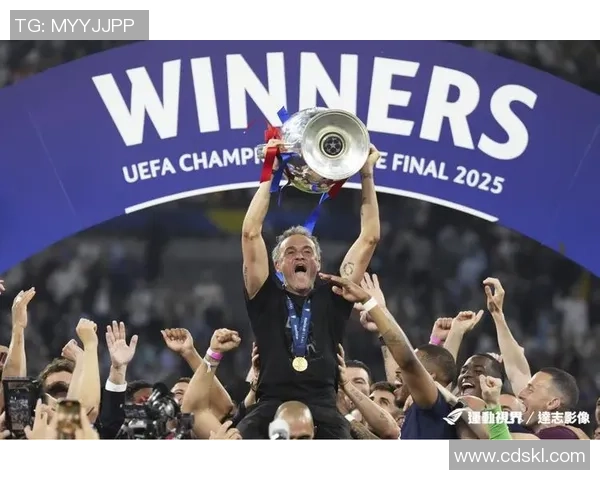 欧联杯惊天逆转巴黎圣日耳曼补时绝杀尤文图斯引发全场狂欢