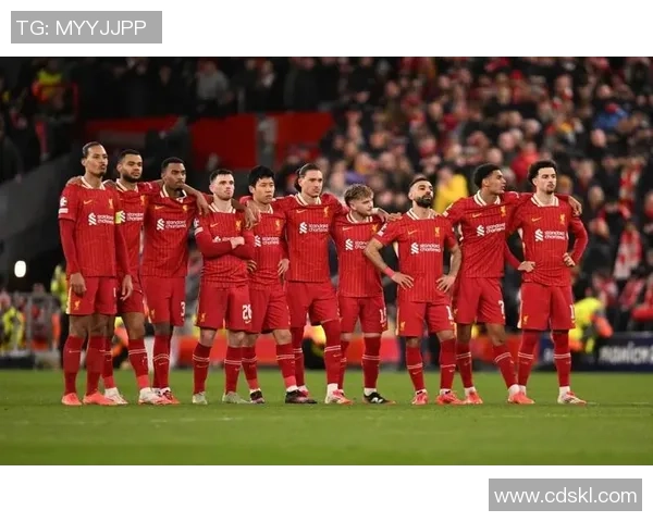 英超激情对决利物浦逆转战胜AC米兰全场沸腾