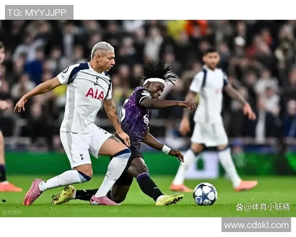 中超热刺大胜多特蒙德点球争议引发全场热议与激烈反响