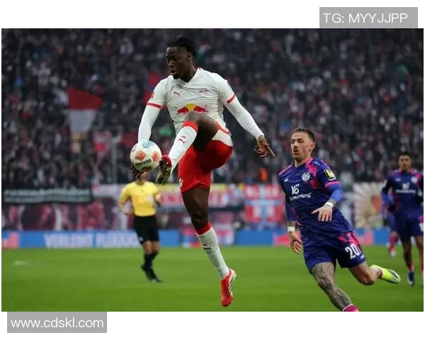 国王杯激战莱比锡逆转曼联补时绝杀引爆全场激情