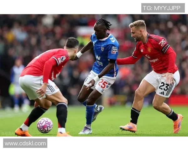 欧冠惊天逆转曼联3-0击败利物浦引发全场狂欢与数据分析 欧冠惊天逆转曼联3-0击败利物浦引发全场狂欢与数据分析