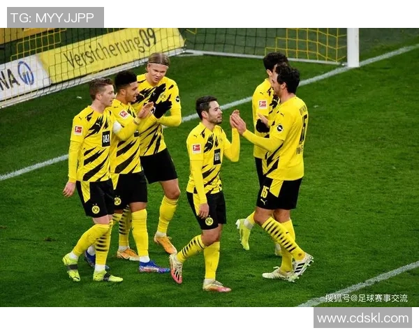 英超激战：多特蒙德4-3逆转AC米兰乌龙球引爆全场激情时刻回顾