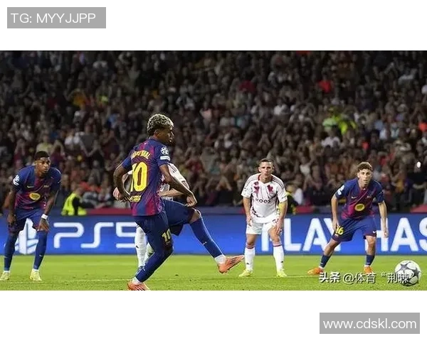 国王杯激战：多特蒙德与巴黎圣日耳曼战平争议判罚引发全场热议